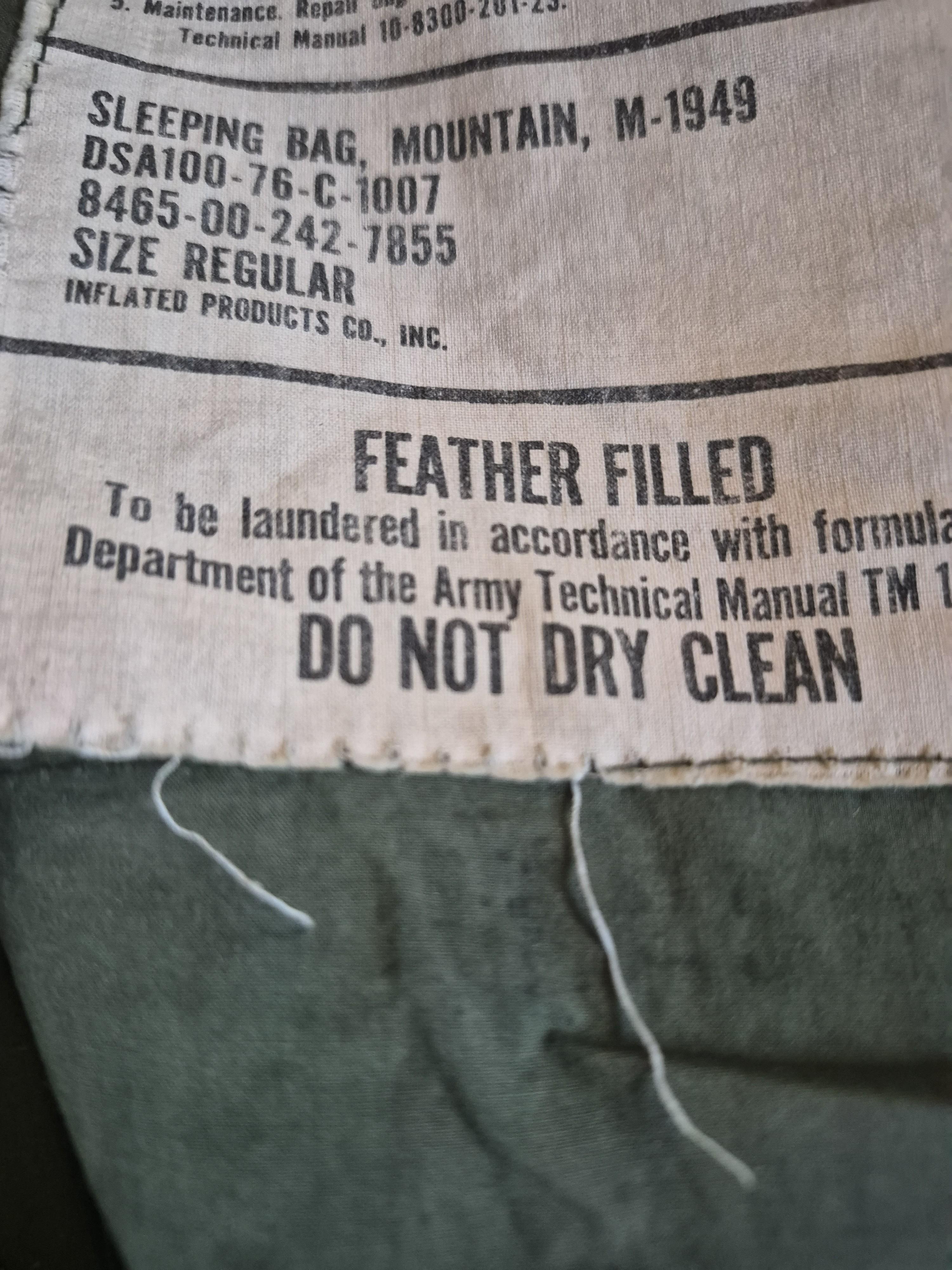 Tag on Sleeping Bag 2.jpg
